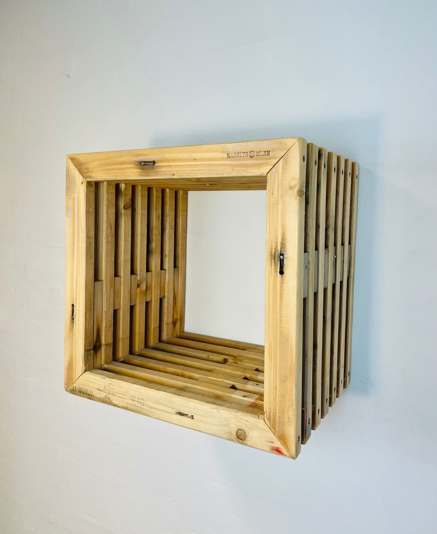 Væghængt Sengebord af Brugte Traller - 45x45 cm