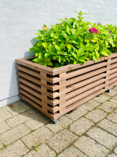 Plantekasse af Traller | Brunbejdset