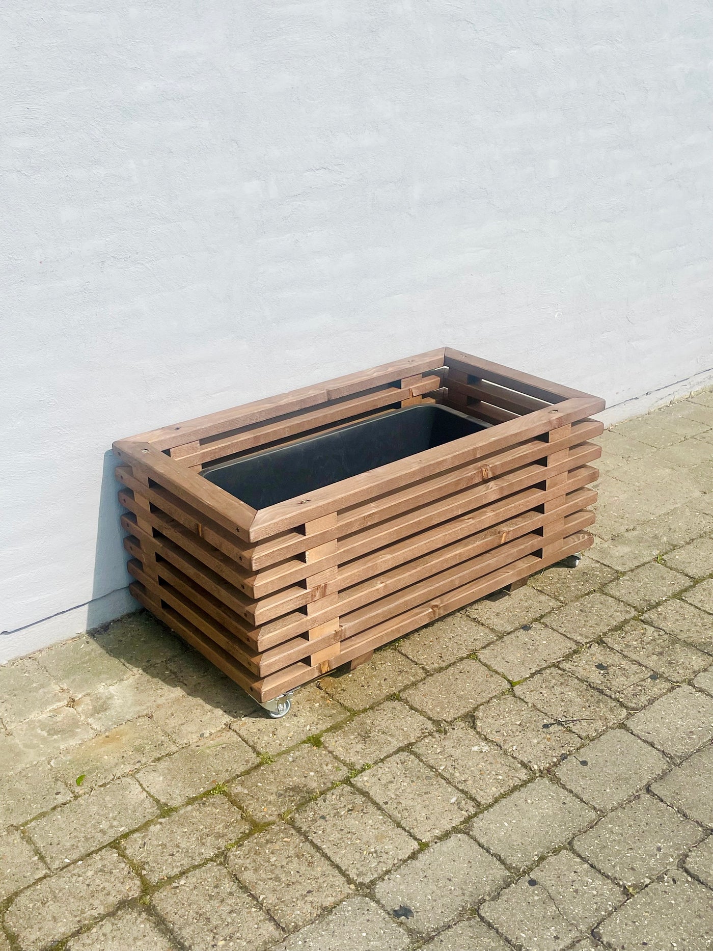 Plantekasse af Traller | Brunbejdset