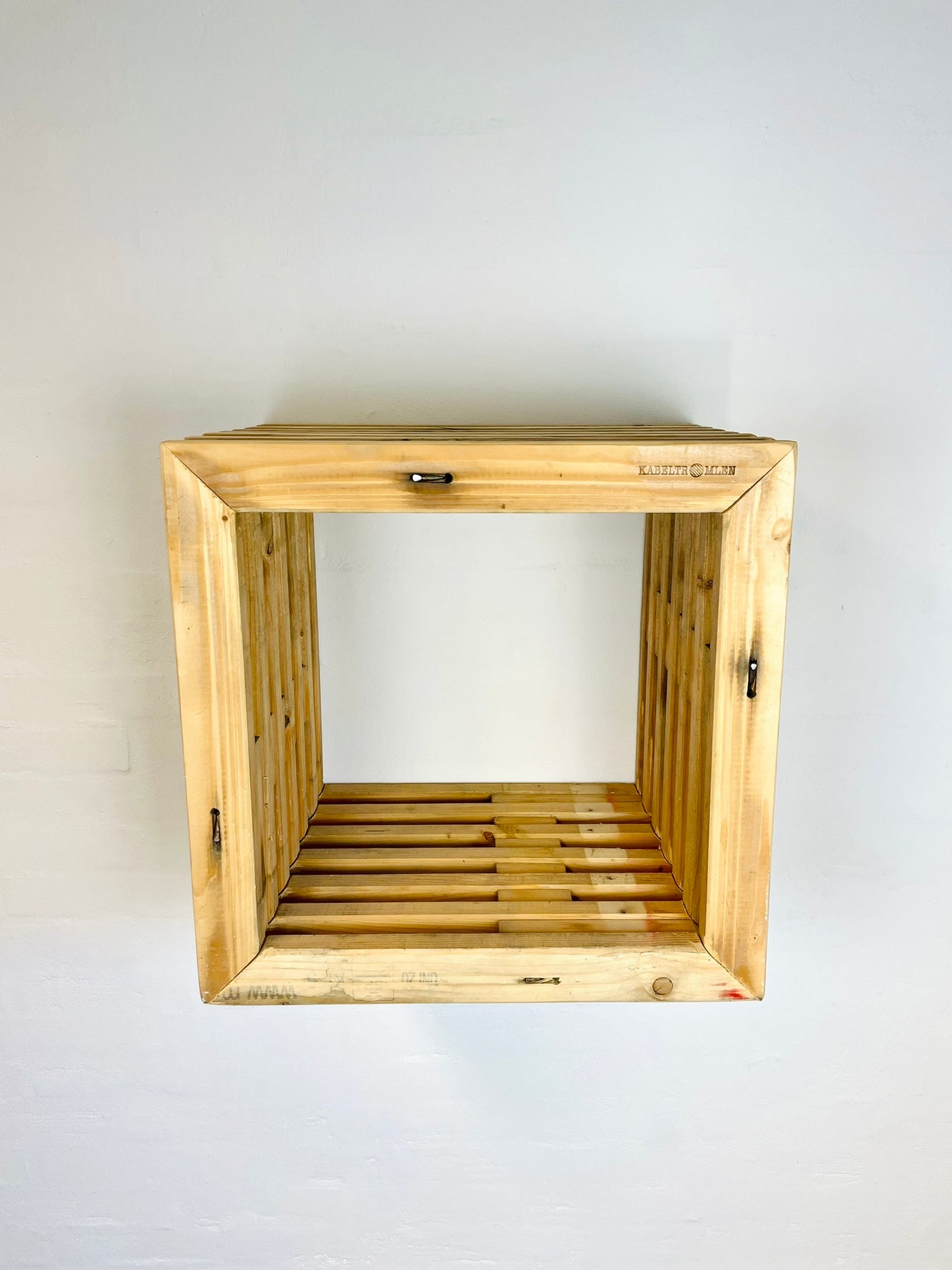 Væghængt Sengebord af Brugte Traller - 45x45 cm