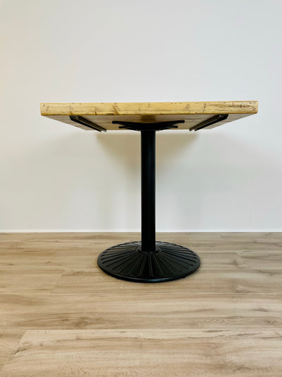 Cafébord af Genbrugstræ | 70x70 cm